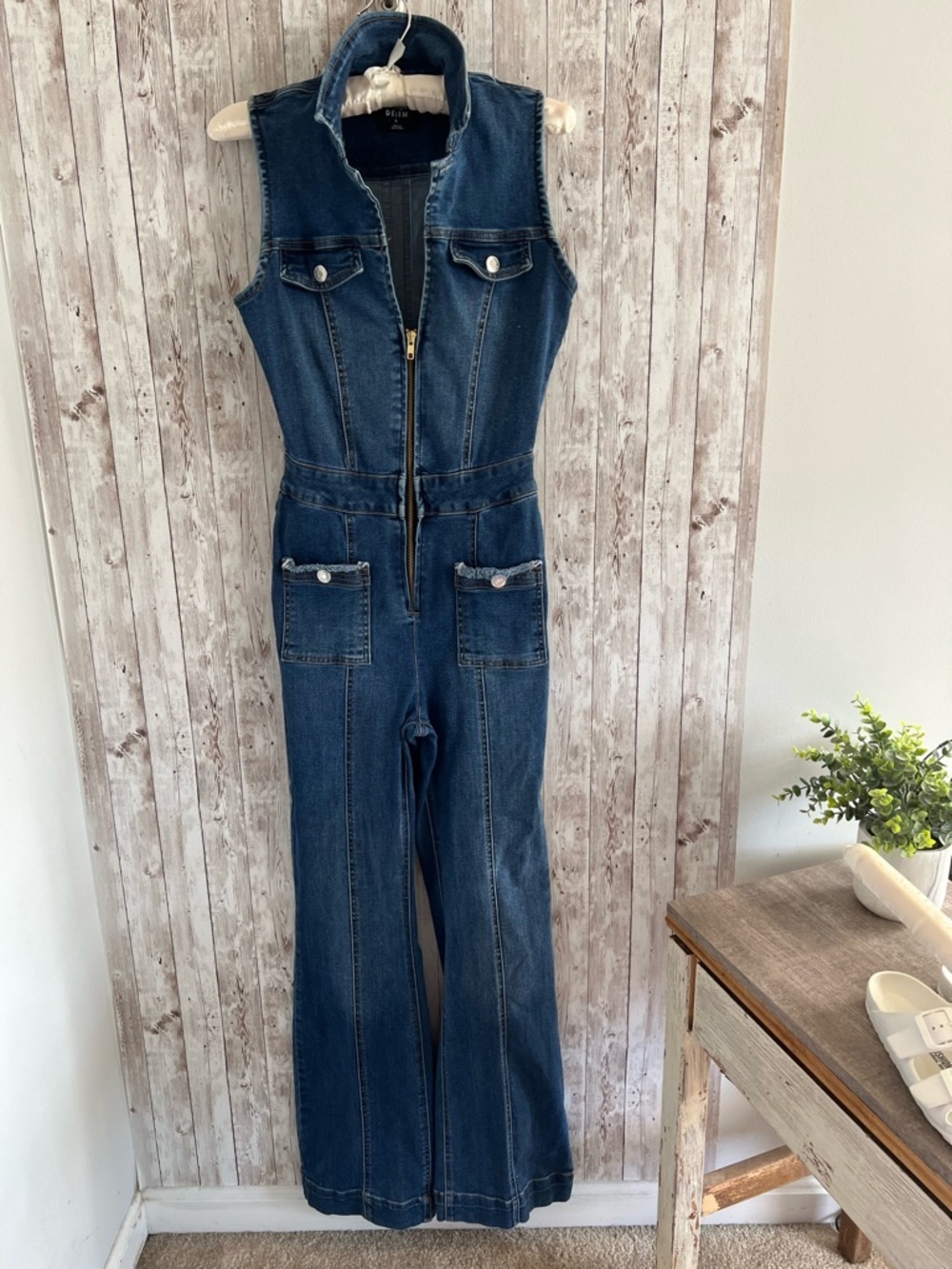 Refuge Denim Sleeveless Zipper Flare Jumpsuit Size Small